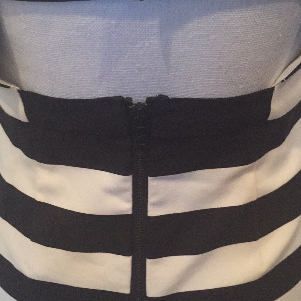 Alice and Olivia Dress!  Worn once!  S P - Picture 4 of 6
